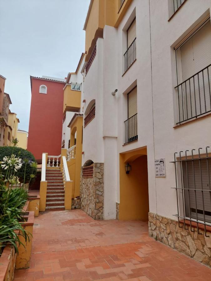 Appartement Емпуриабрава Екстериор снимка